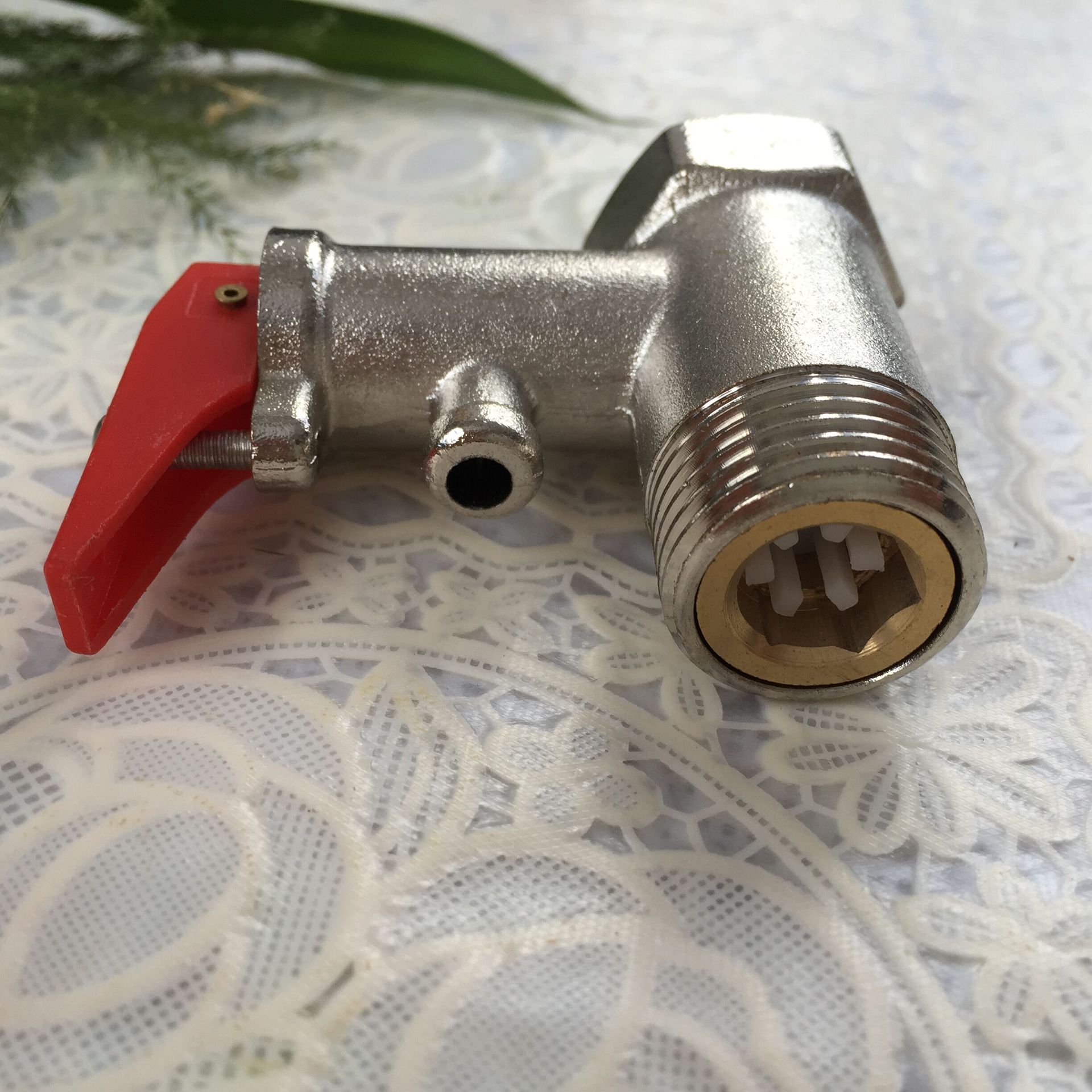 供应电热水器安全阀 减压阀,电热水器专用泄压阀