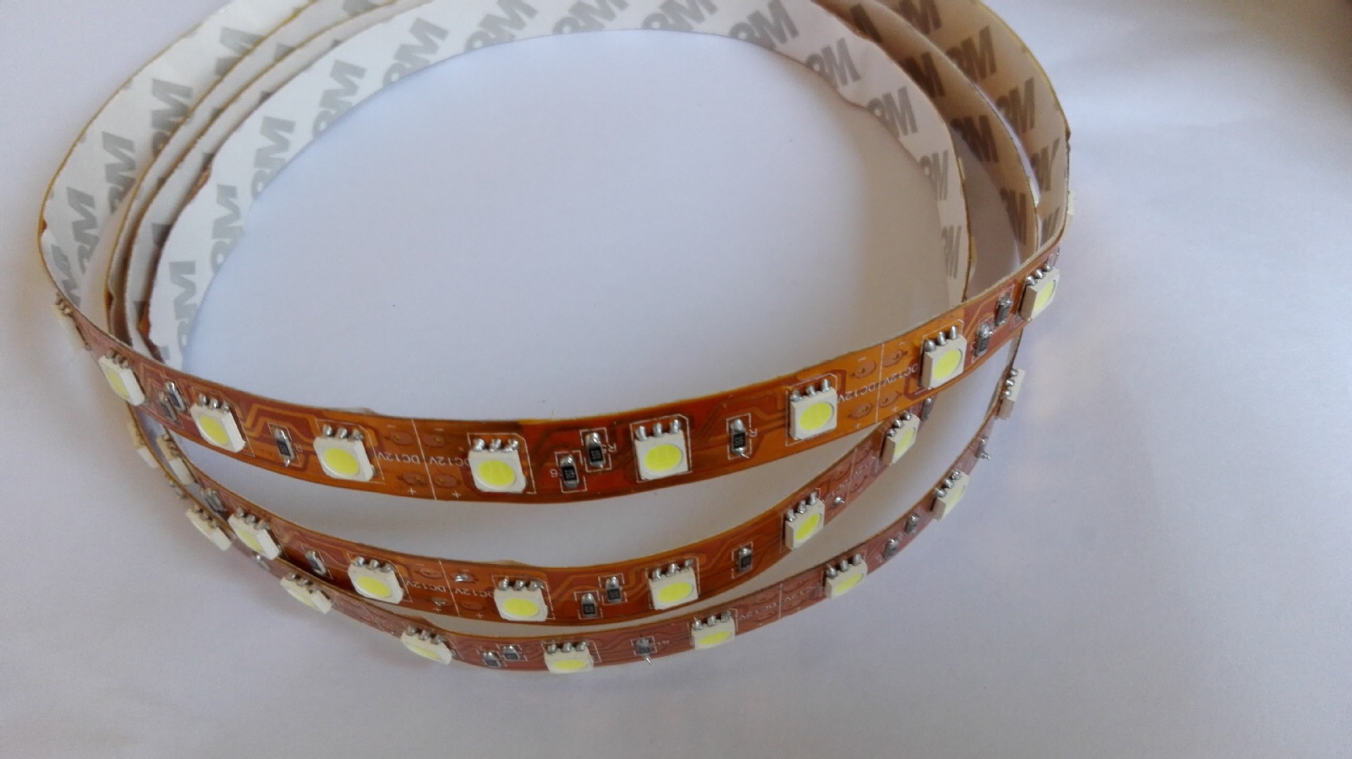 led不防水灯条_优质led防水灯条 5050 60 高亮金线灯珠 室内装饰 - 阿