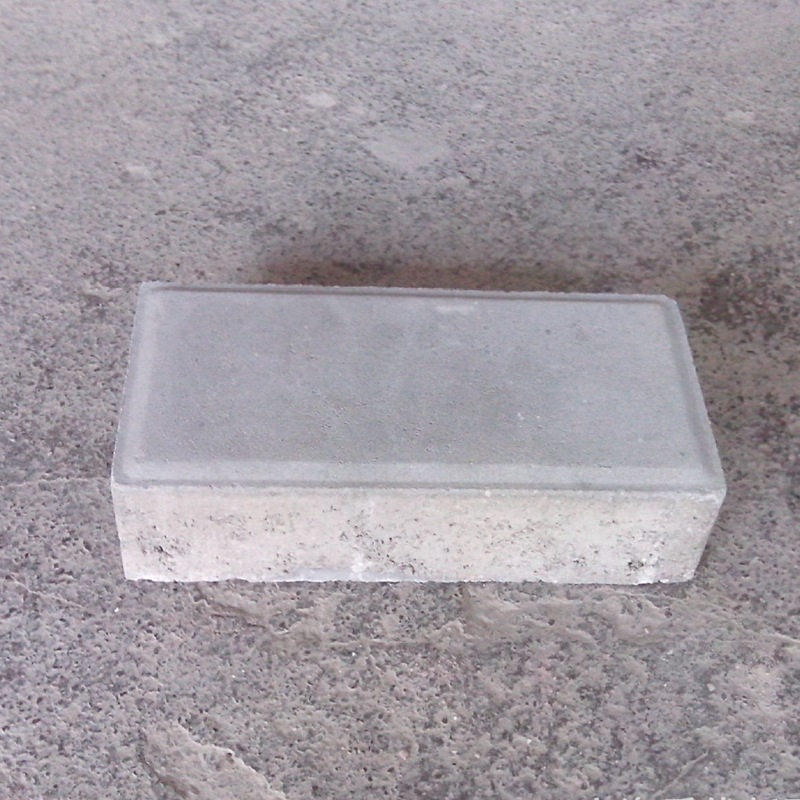 厂家推荐混凝土彩砖水泥路面灰色铺路砖荷兰砖倍力砖