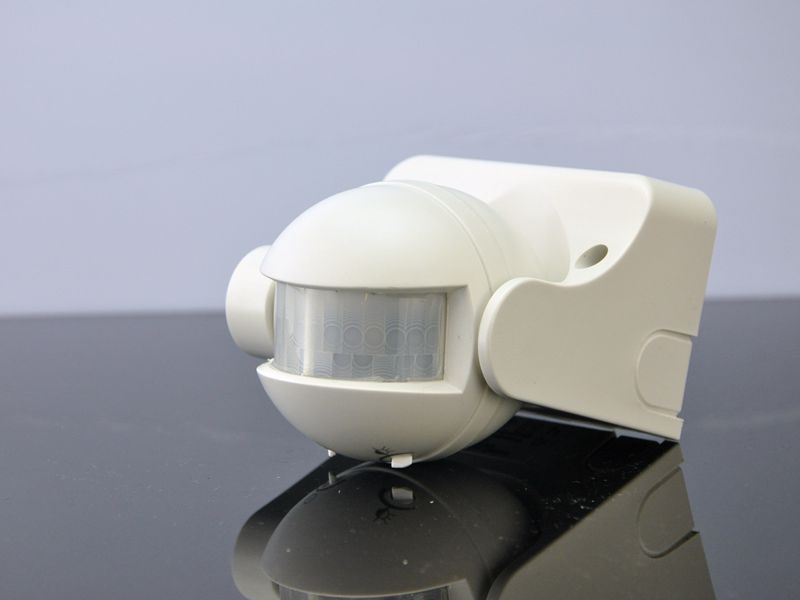 220v人体红外线感应开关感应器 led 光电开关 智能开关 eaby热卖
