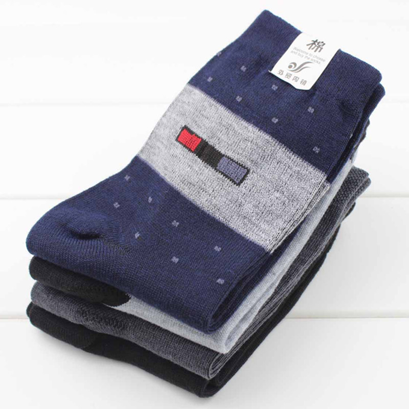 袜子批发 春夏季新款商务中统棉袜男袜子 男士地摊涤棉中筒袜