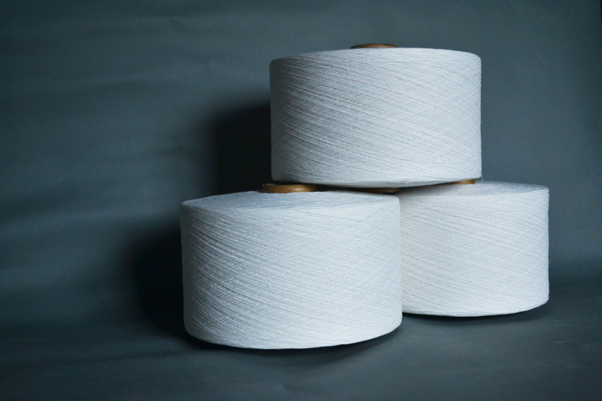 京头棉纱纺织厂生产订制11s净白气流纺棉线手套纱线再生棉纱