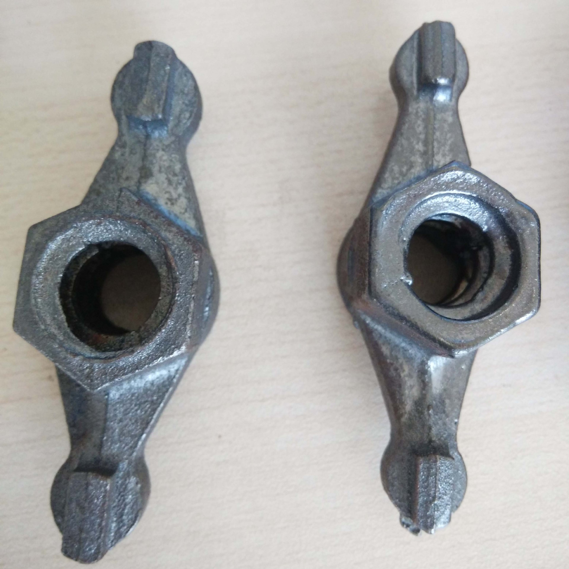 机制造型穿墙螺丝紧固件 建筑配件国标 球墨铸造山型螺母规格齐全