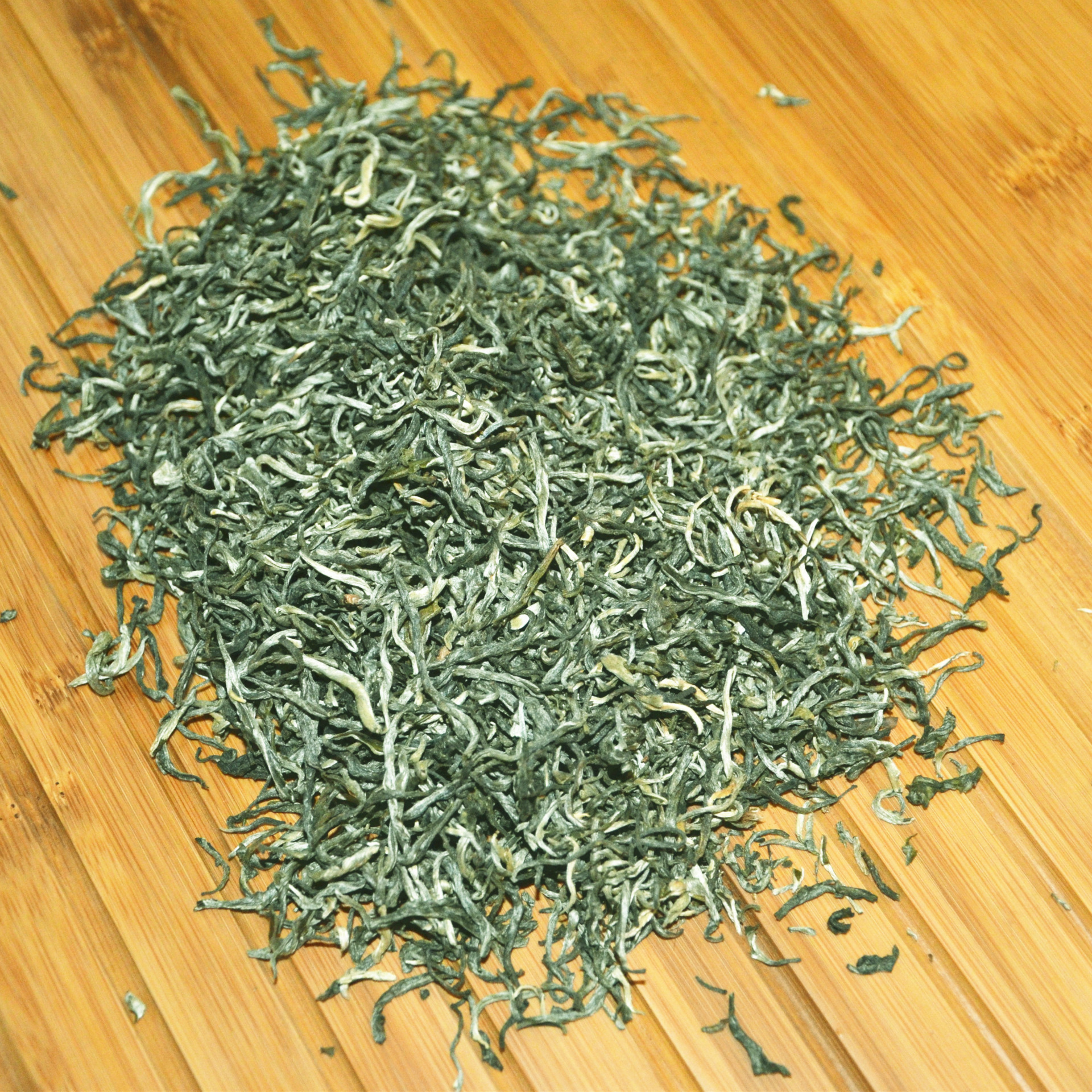 广西凌云白毫茶 厂家直销散装茶叶 高山绿茶 特级毛峰碧螺春