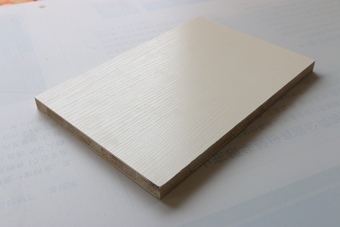 厂家直销 优质白色亮光贴面宝丽板 防火防潮 质优价廉