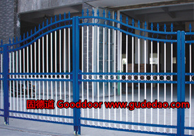 16、镀锌管组装大门