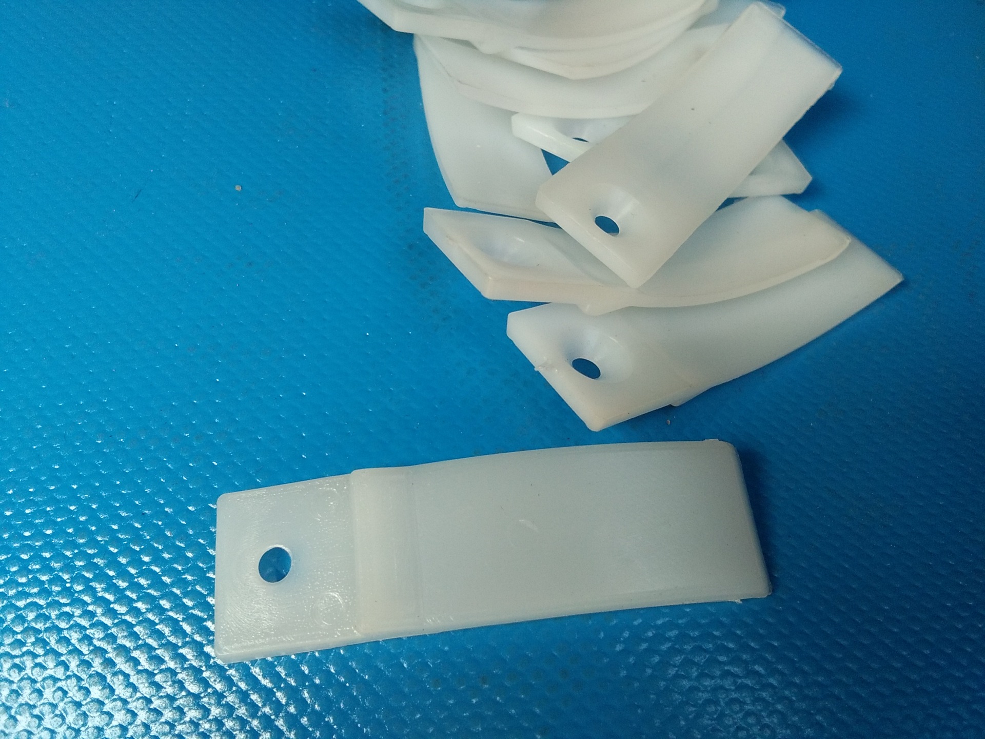 现货供应家具木桌抽屉滑轨塑料挡片