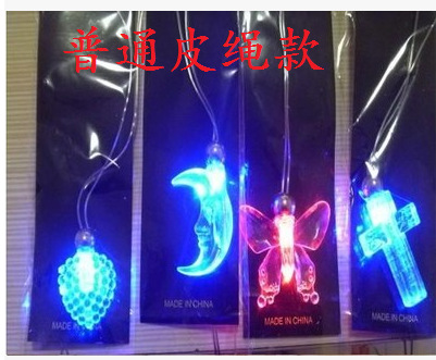 Hot Sale Luminous Necklace Luminous Pendant Princess Flash Acrylic Necklace Night Market Stall Children's Small Toys Wholesale