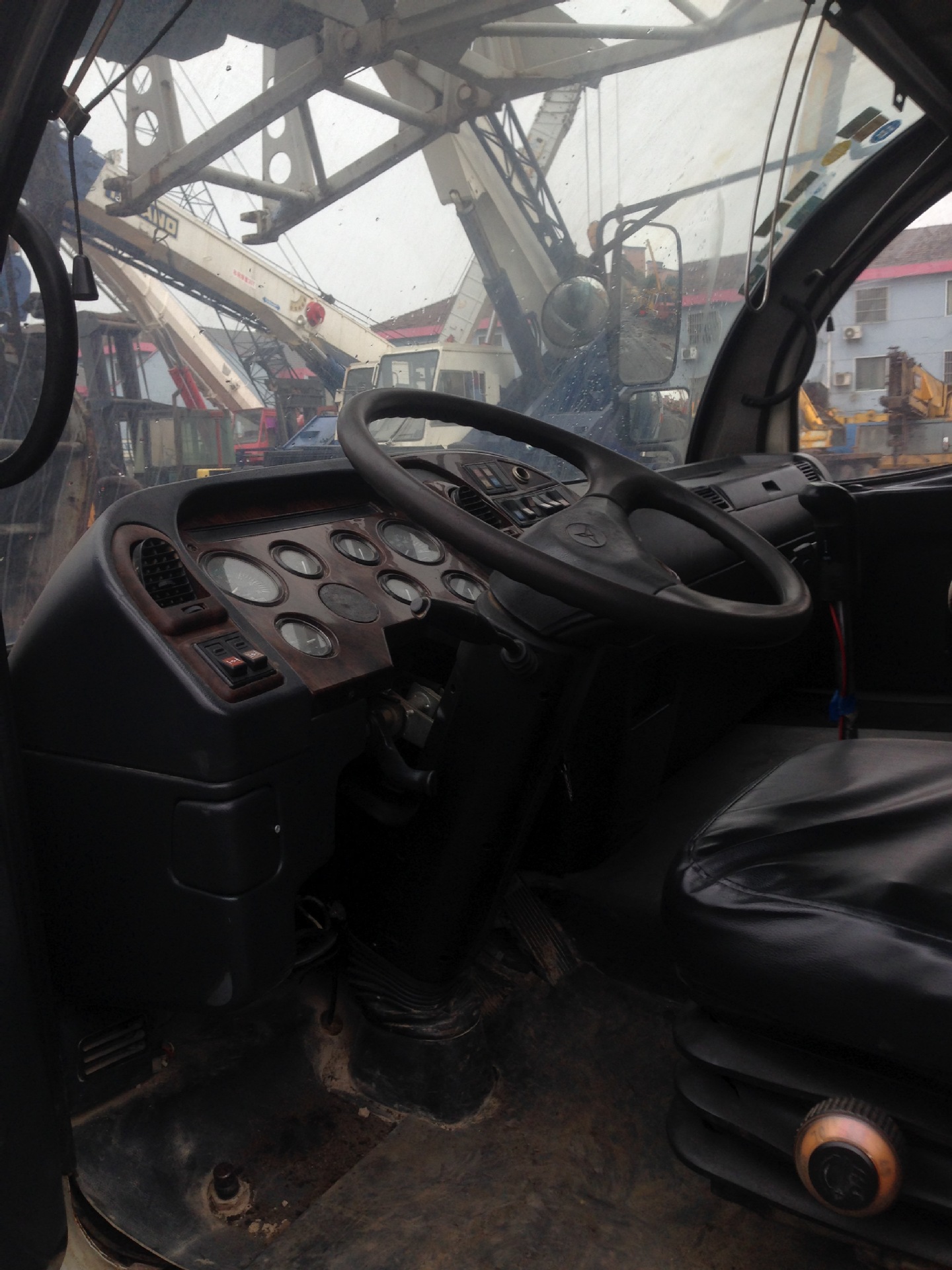 提供浦沅25吨汽车吊 二手汽车吊 五节臂全驾前后圆弧