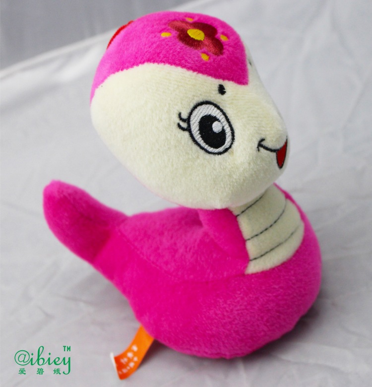 地摊热卖 公主蛇玩具 生肖毛绒公仔 吉祥物儿童玩偶 春节创意礼品