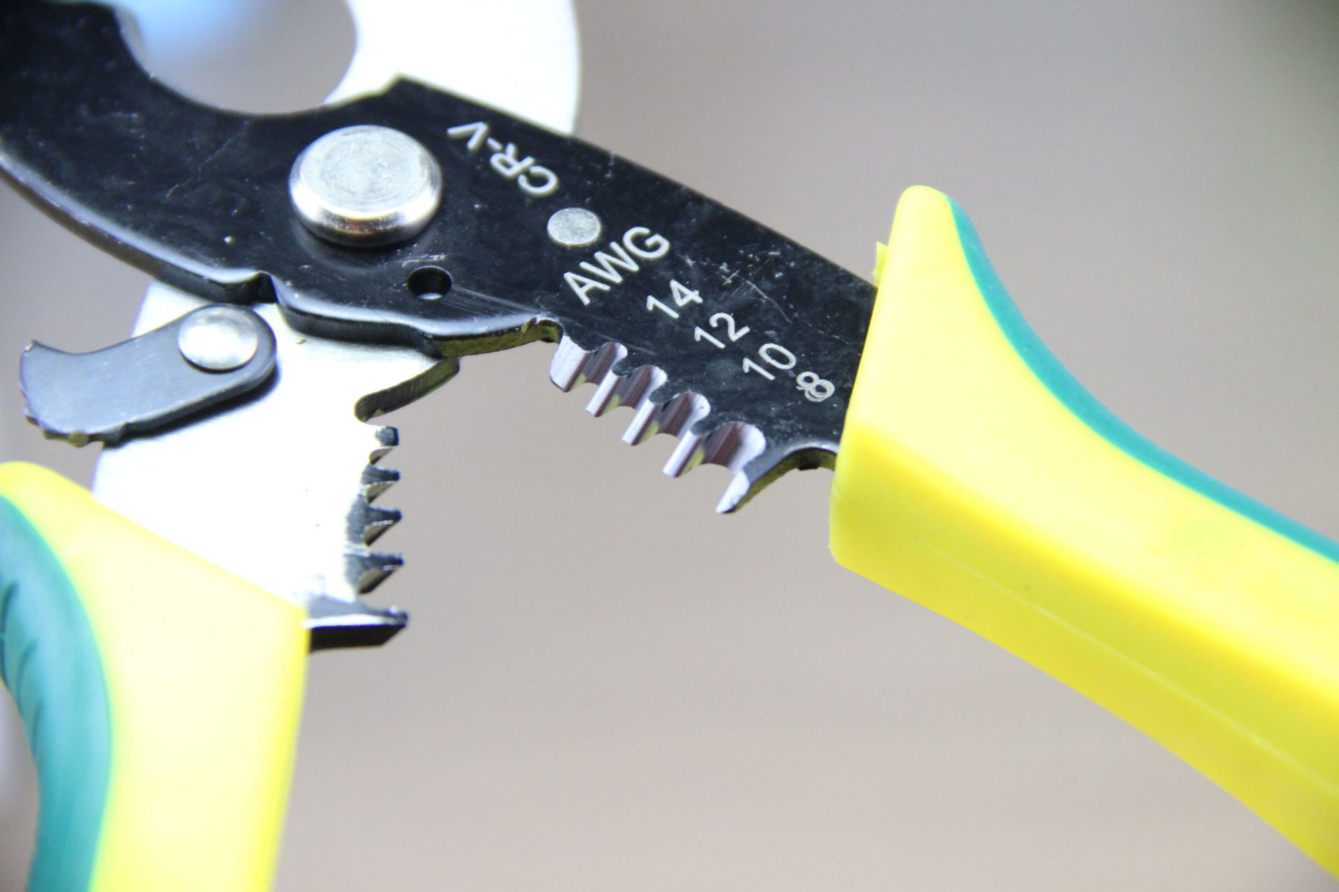 精品秉华剥线断线钳子 9.9元店10元店日用百货配货货源义乌小商品