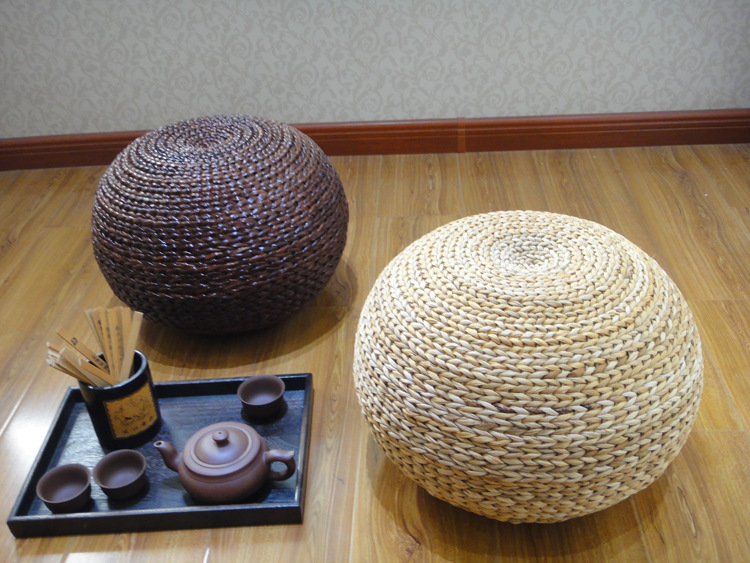 蒲团 加厚坐垫矮凳  特点:选用纯天然芭蕉叶和藤条编织,纯手工制作