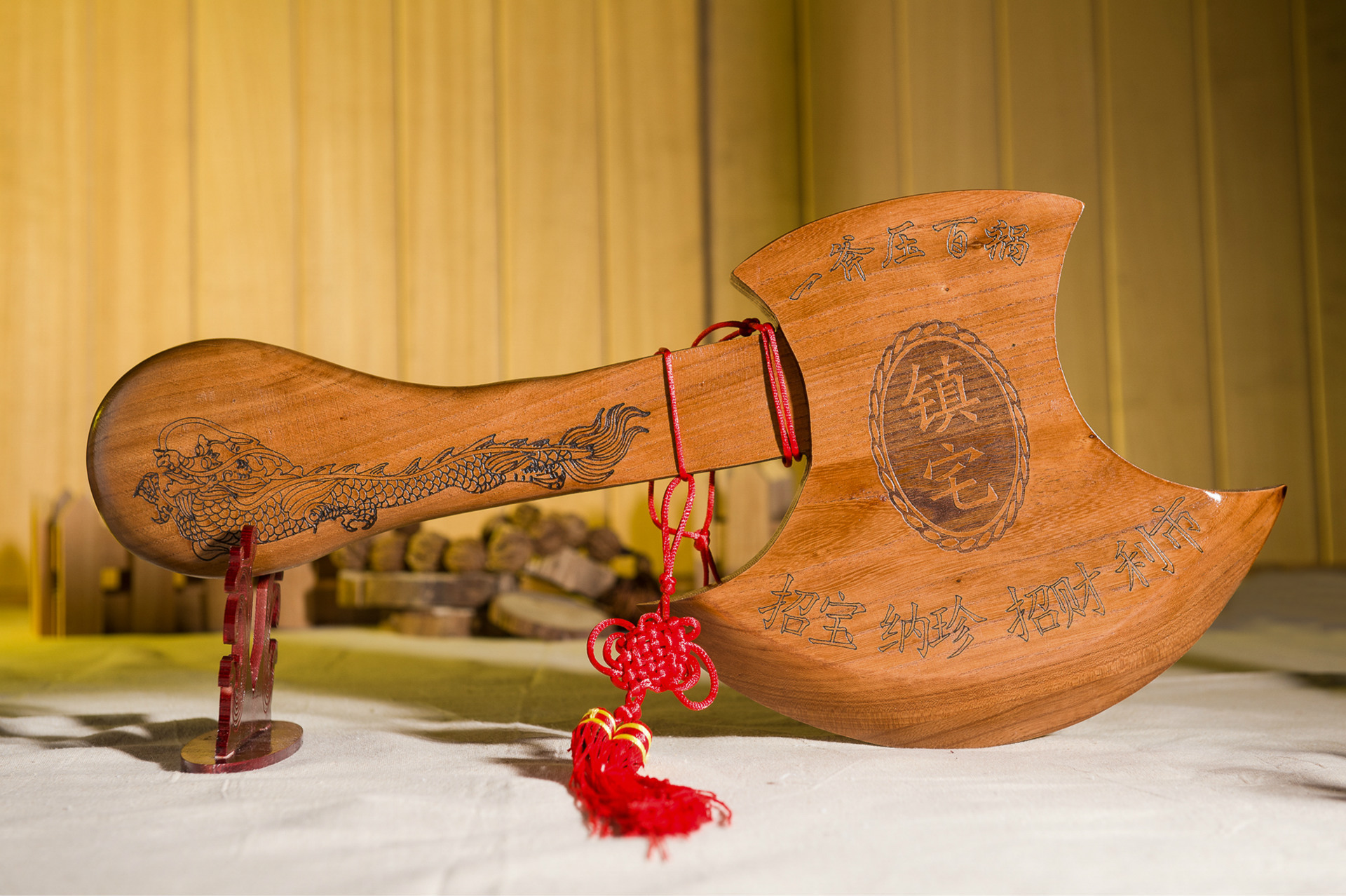 一,产品名称:本色桃木轩斧子2号 二,产品质量:2.