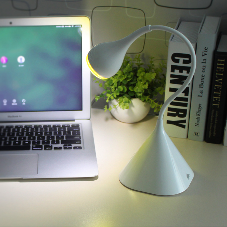 厂家直销 新款LED护眼台灯 学生学习工作卧室床头花之语台灯礼品4