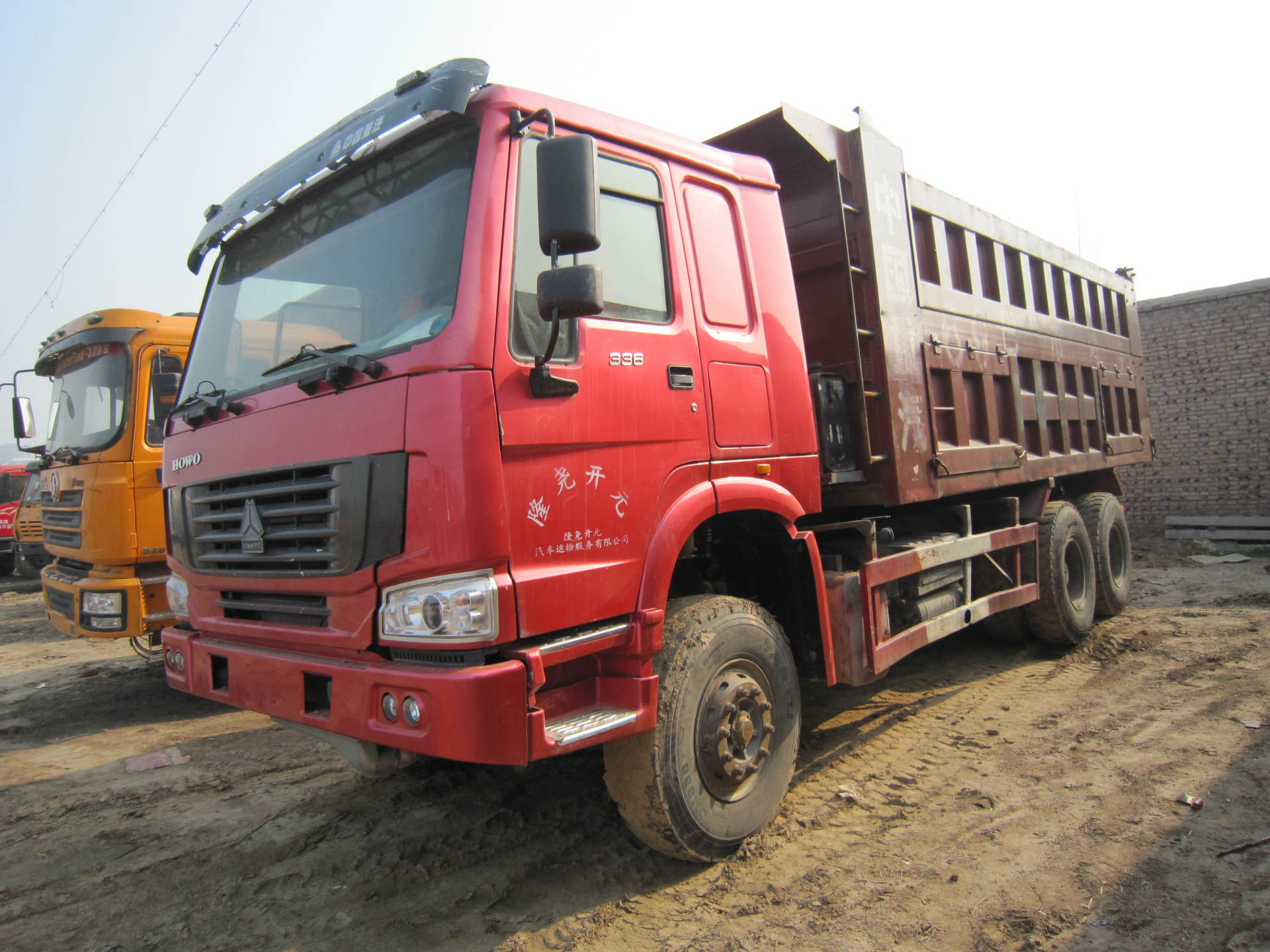 德龙f3000 供应二手6米5自卸车 出售8米5翻斗车 销售豪沃自卸车