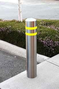 生产批发警示路障 不锈钢挡车防撞用反光路桩 防护桩 钢制隔离柱