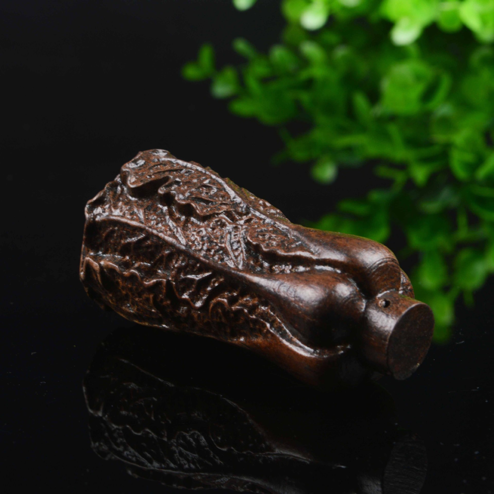沉香木雕刻手把件百财(白菜)皮黑皮灰木把件 赶集地摊货源批发