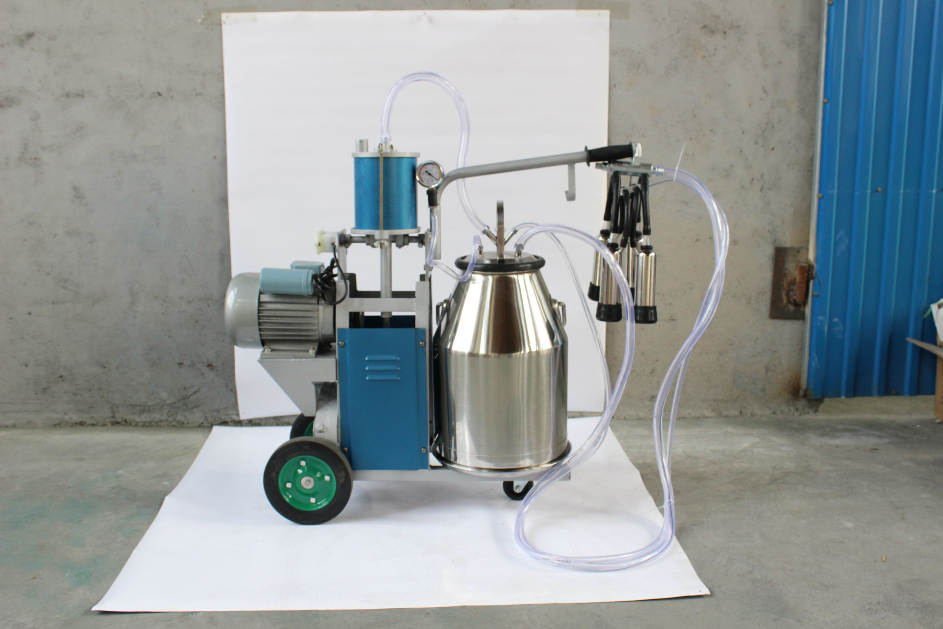 供应 活塞式挤奶机 奶牛吸奶器 牛用挤奶机 奶牛用挤奶器