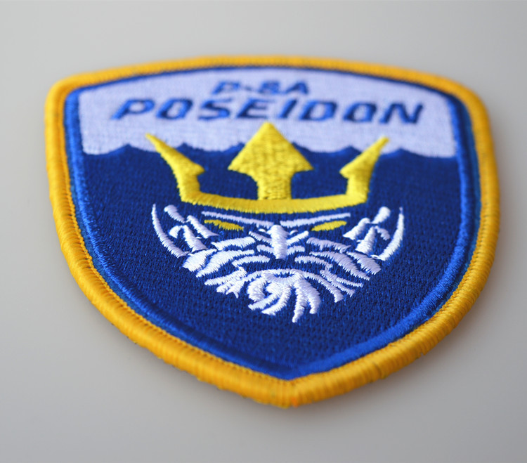 厂家专业定做高品质绣花标 肩章 臂章 刺绣布贴 卡通绣花标定做