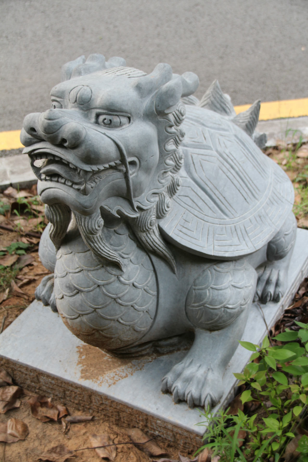 厂家供应天然石材雕刻制作龙龟 驼碑铭文刻字龙龟 景区景观石龙龟