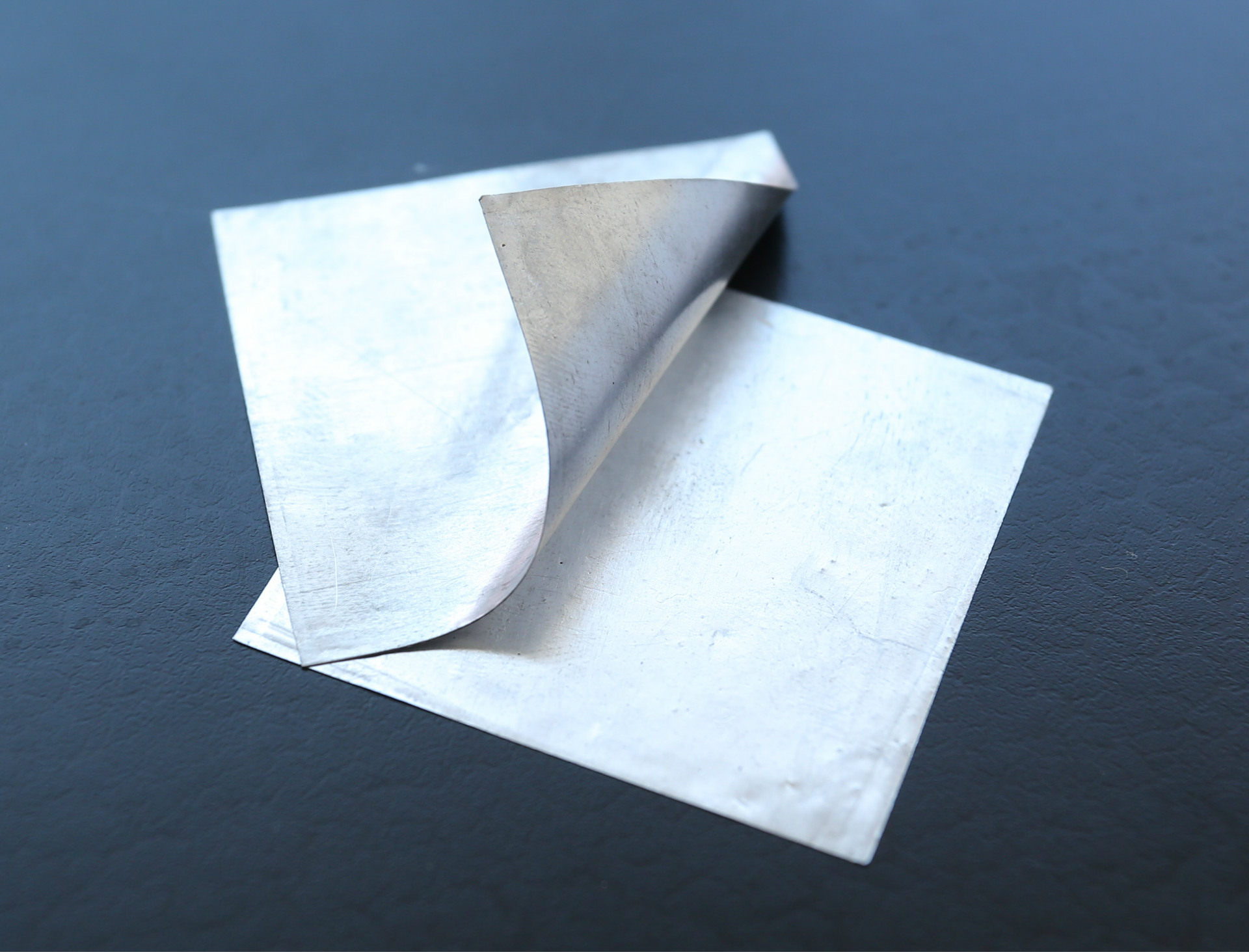 液态金属导热片