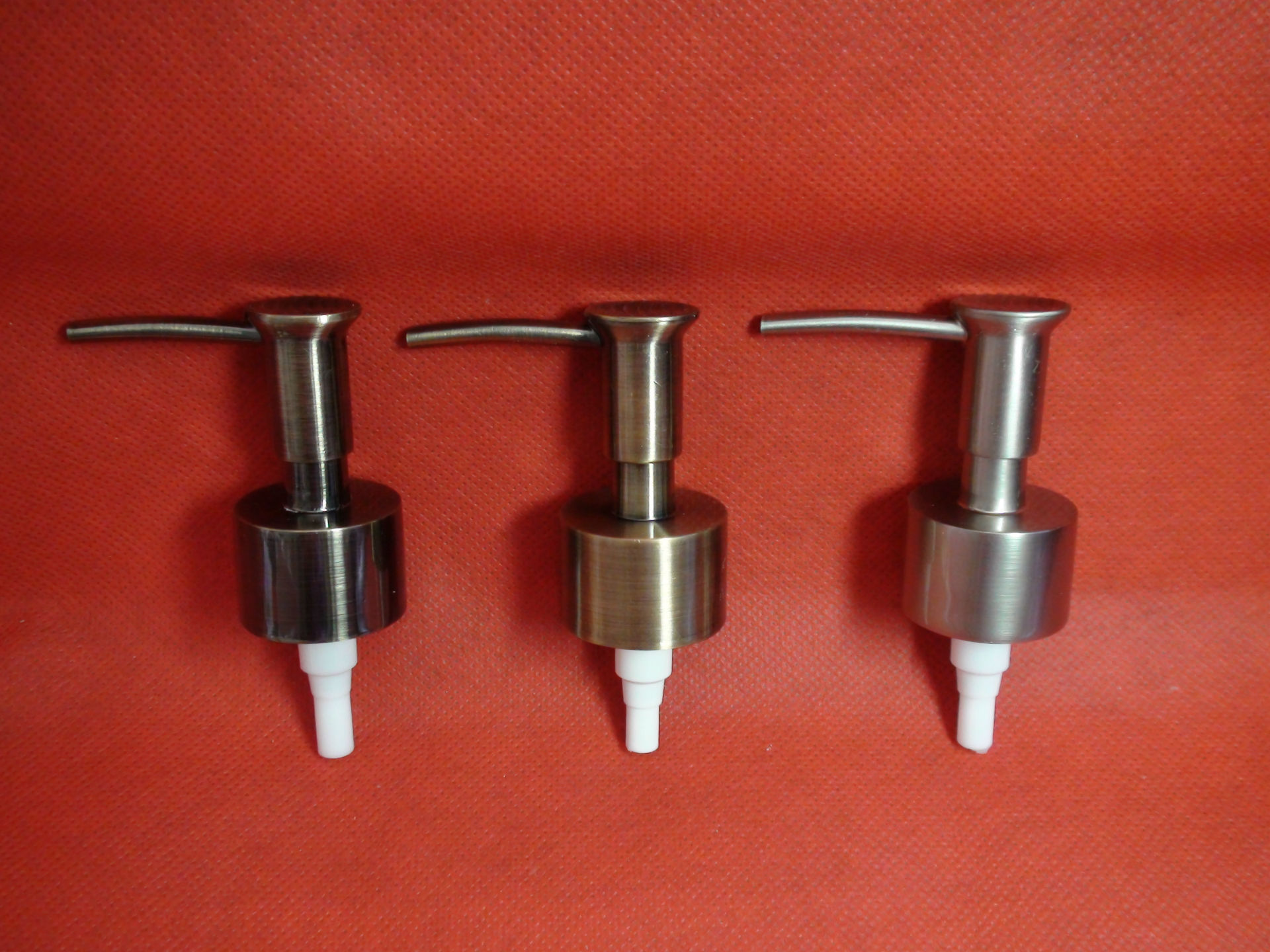 供应不锈钢乳液喷头 洗手液哑光拉丝喷嘴 卫浴沐浴露瓶泵头