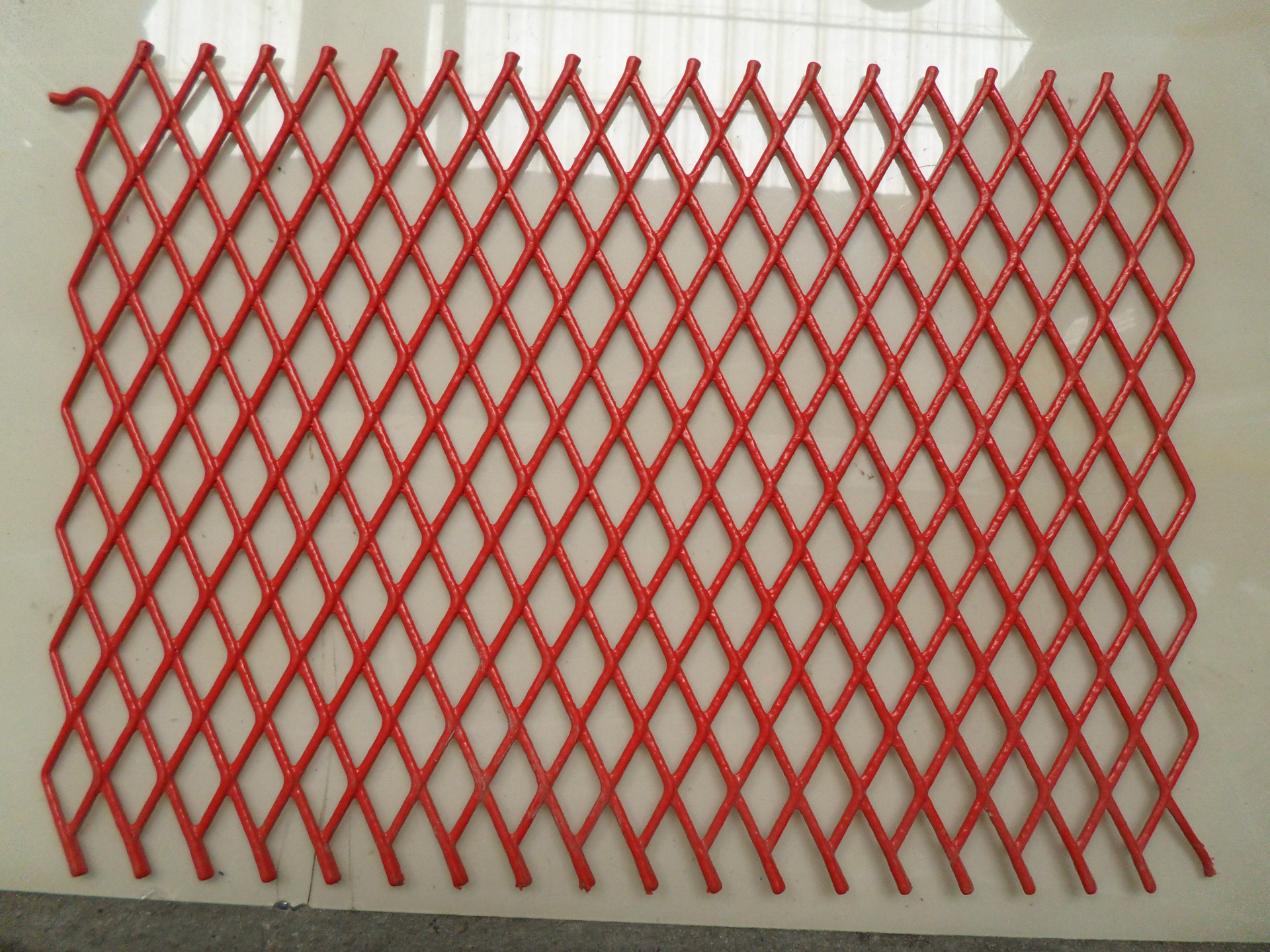 供应优质钢板网 重型钢板网 不锈钢钢板网 金属板网 菱形板网