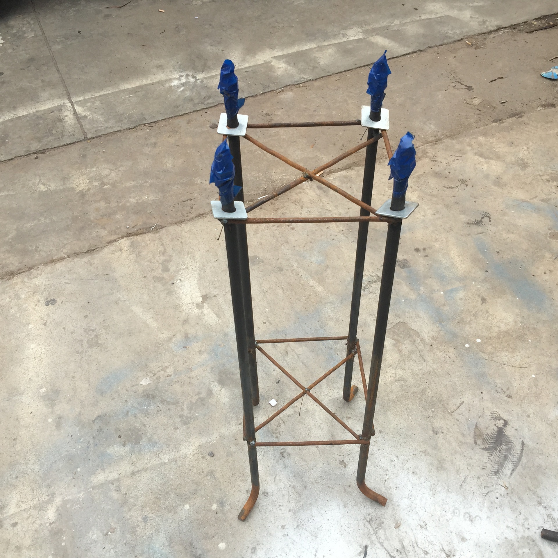 厂家直销路灯预埋件 路灯杆地脚笼 太阳能路灯基础地笼 可定制