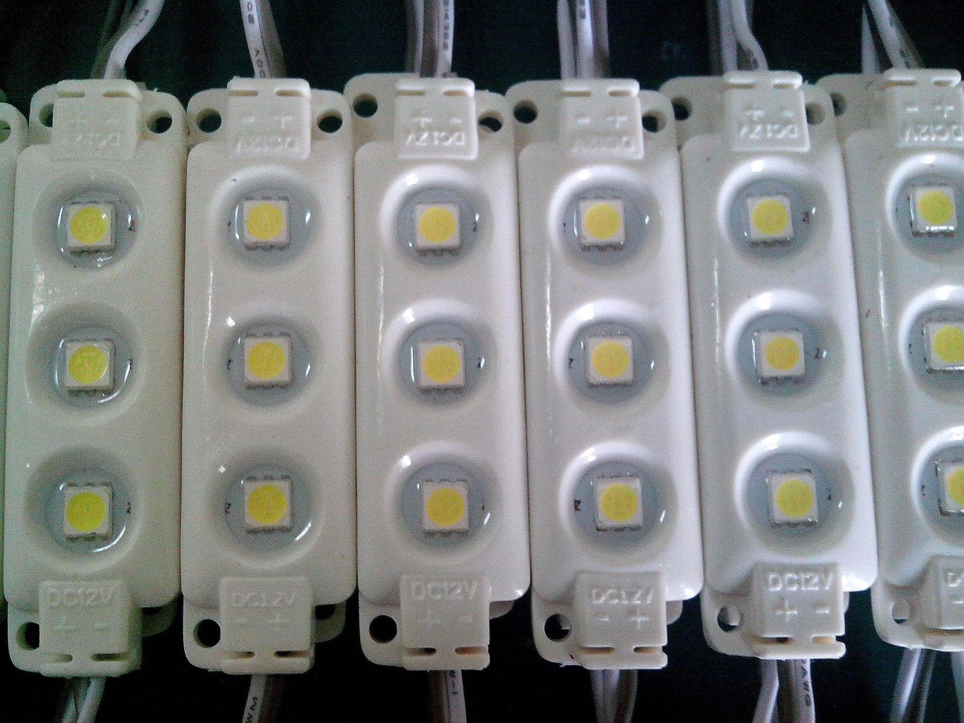 厂家直销led模组高亮光源注塑模组2835专用灯模组 防水模组 批发