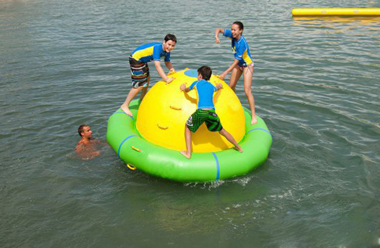 白鳍豚 pvc充气玩具水上乐园产品水上陀螺旋转土星一件代发可定制