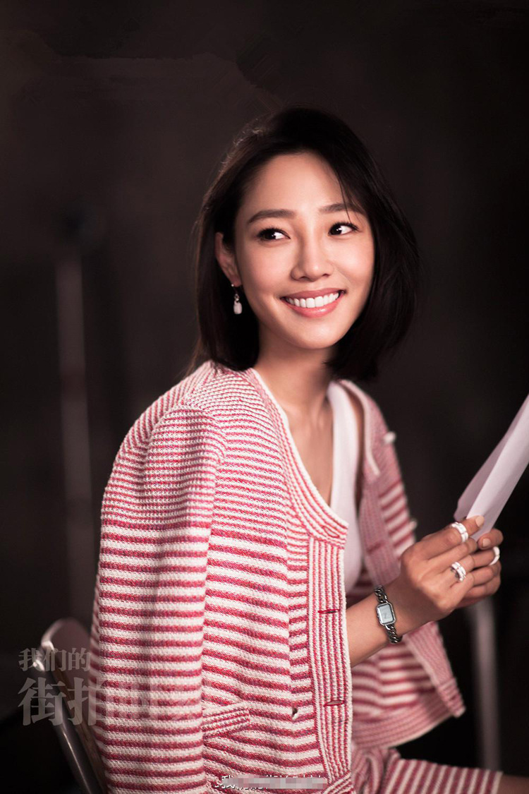 呛口小辣椒白百合明星同款简约修身粉色条纹珍珠扣小针织开衫套装