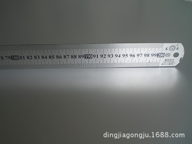 4mm 材质 钢直尺 产品类别 钢直尺 长度 2000(mm)