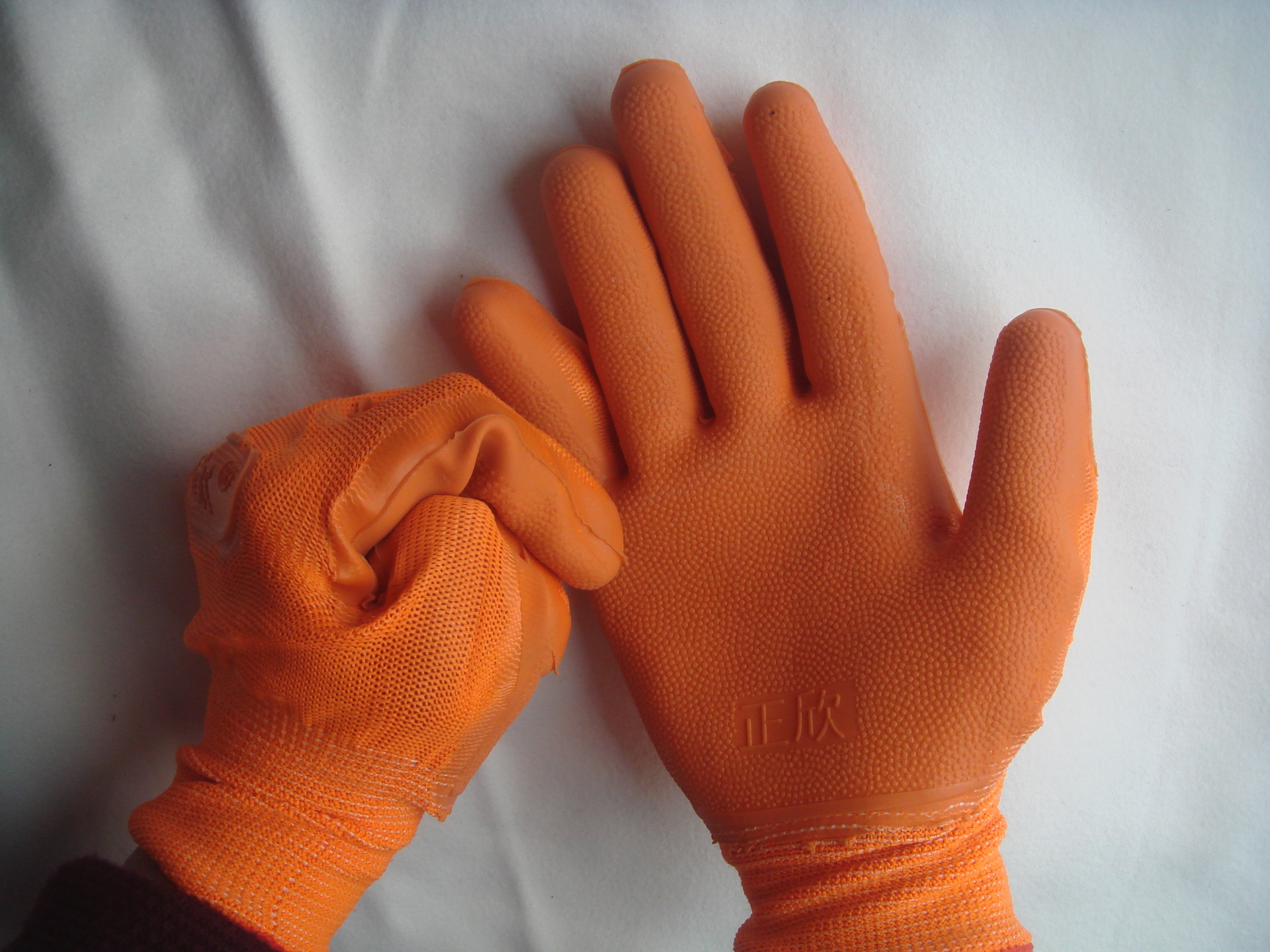 防切割耐磨耐油止滑耐磨橡胶劳保手套 浸塑轮胎橡胶手套