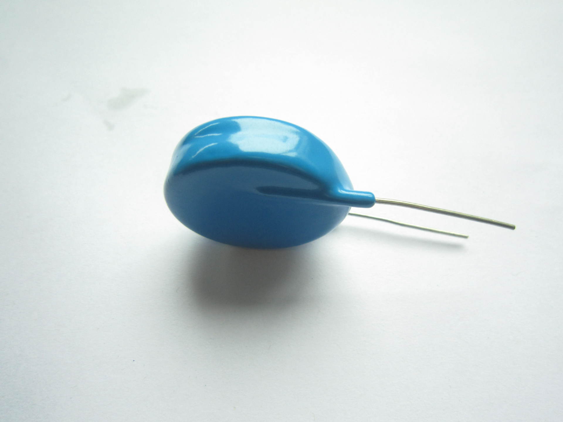 环保超高压陶瓷圆片瓷介电容103k 15kv d21.