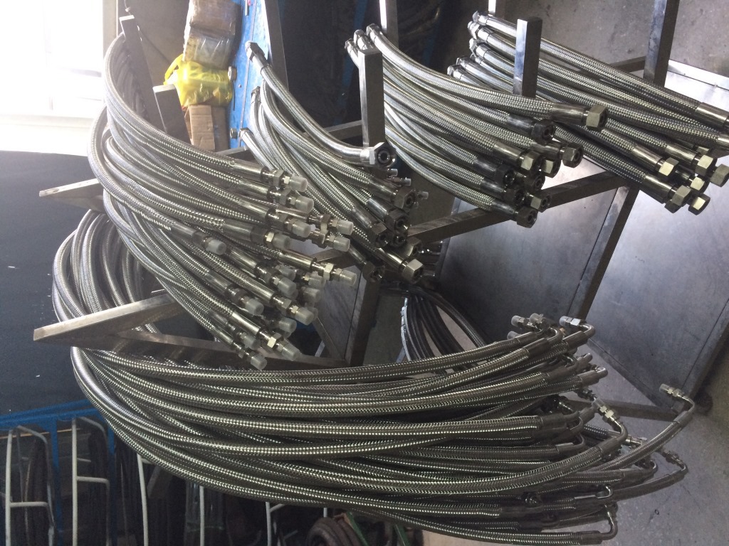 厂家供应 上海力哲 液压软管总成不锈钢架 人字形油管摆放架