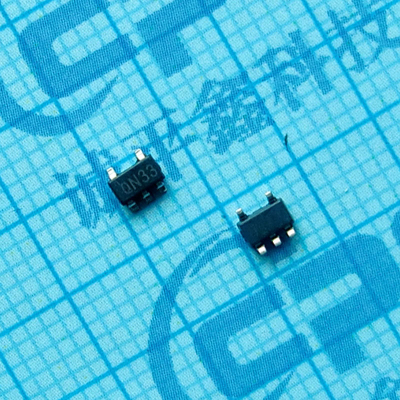 ht7533 三端稳压ic 3.3v电压 30ma电流输出