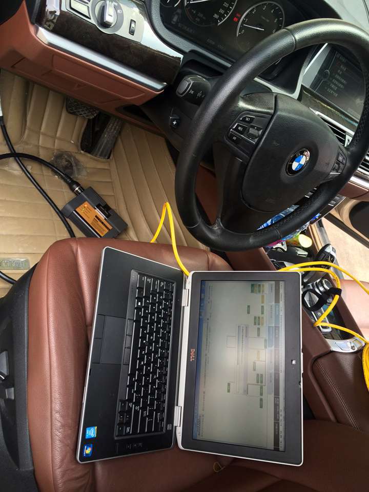 汽车检修与保养!浩洋提供原厂专用电脑免费检测.