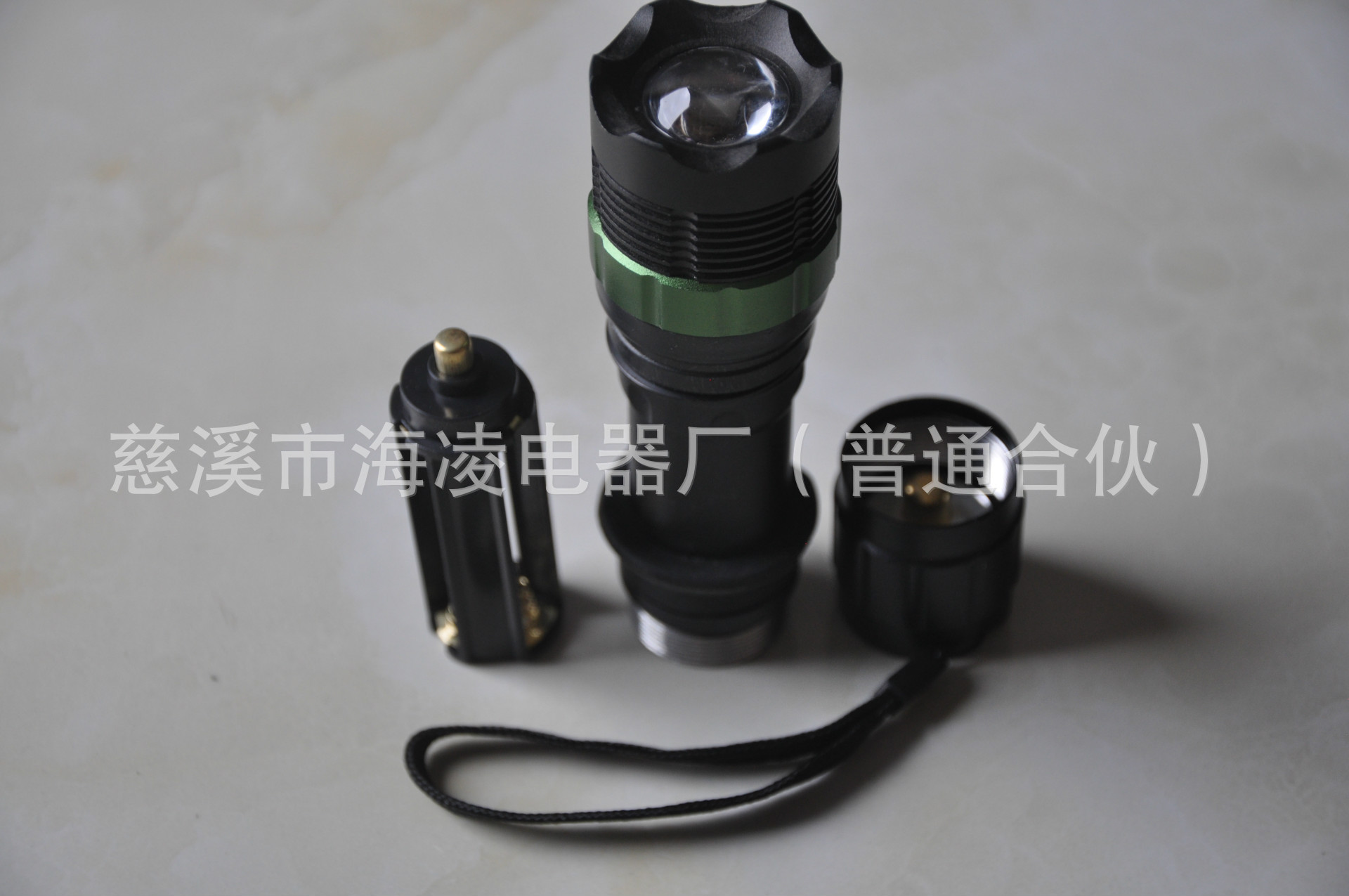 厂家直销 led强光变焦手电筒 带笔扣 多功能照明手电筒 定制logo