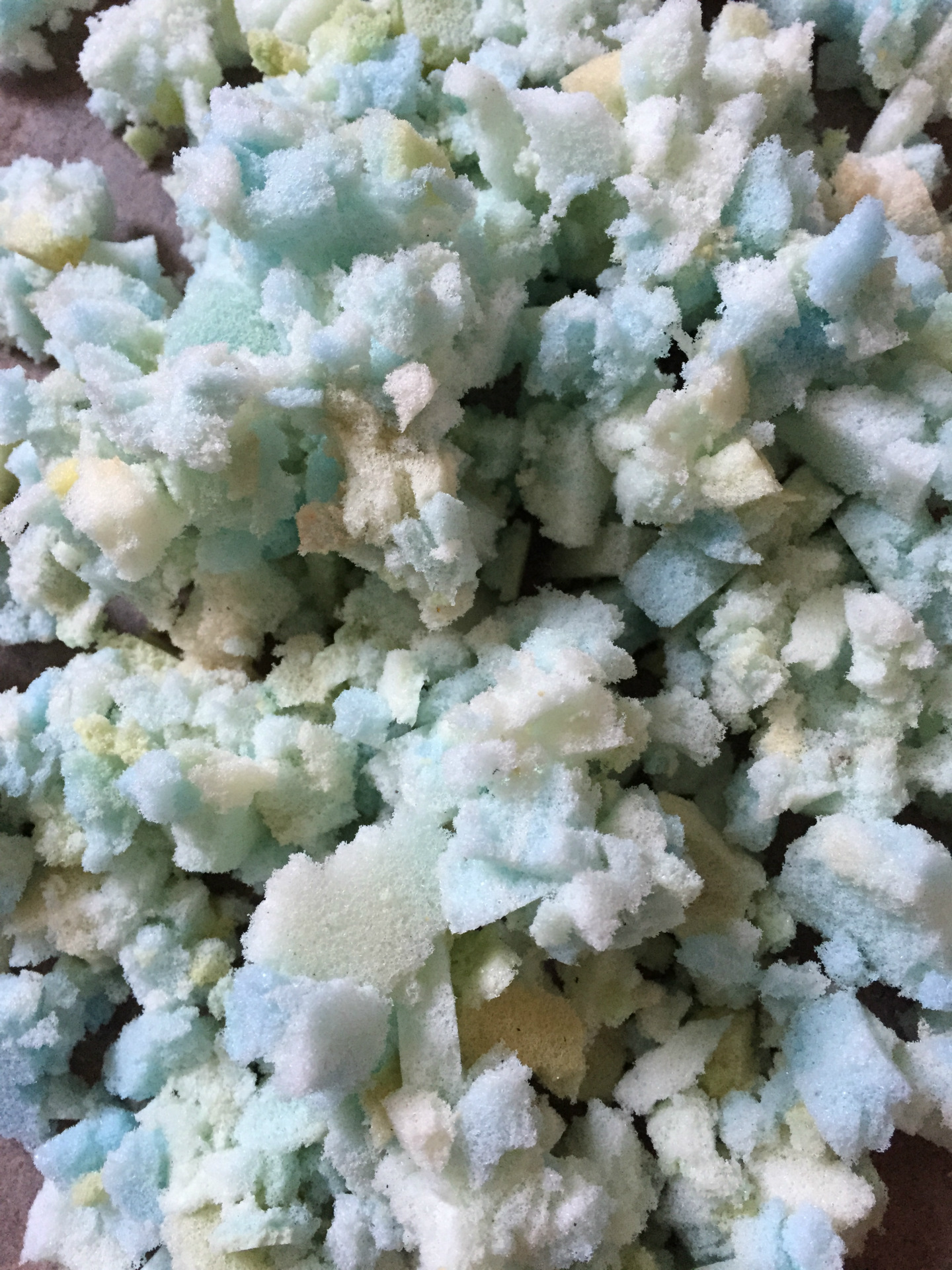 专业提供废海绵 碎海绵