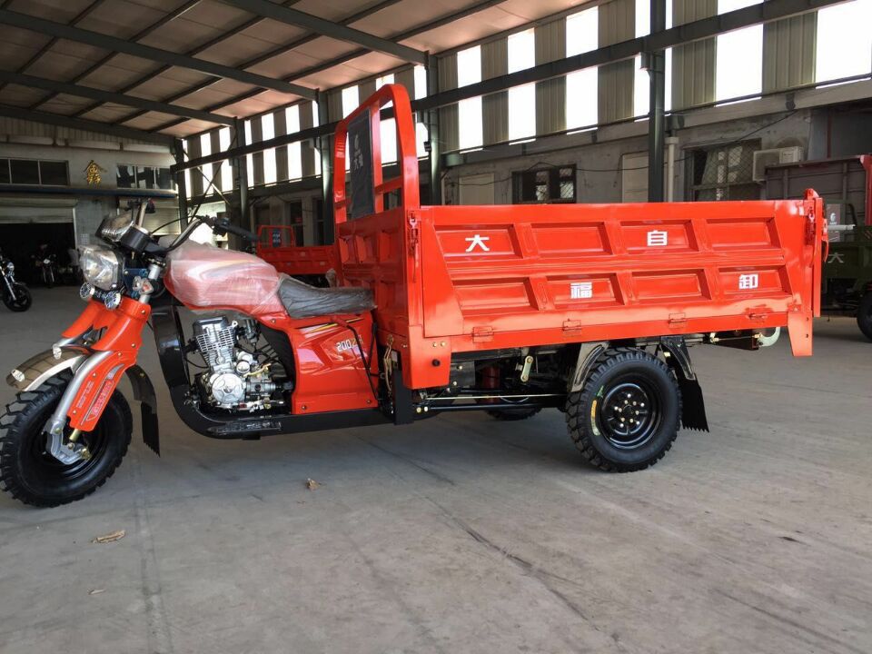 大福自卸三轮摩托车 厂家直销
