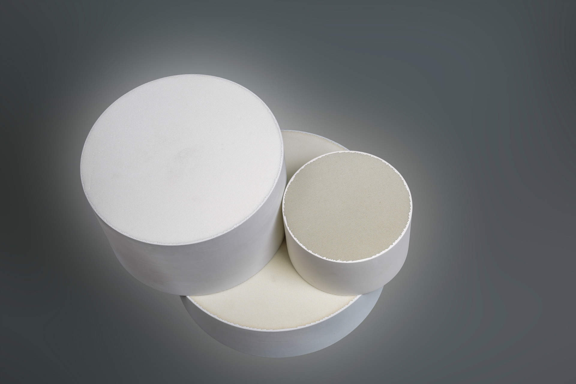 堇青石蜂窝陶瓷载体docscr用载体汽车尾气净化多孔过滤陶瓷