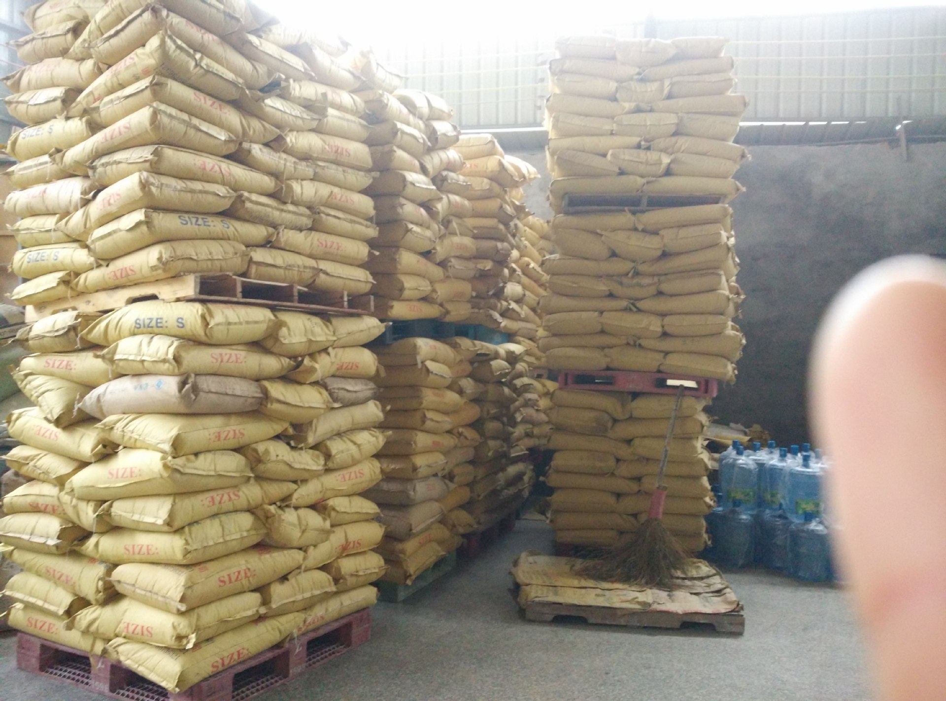 厂家供应生产优质环保abs料米塑料颗粒塑料米