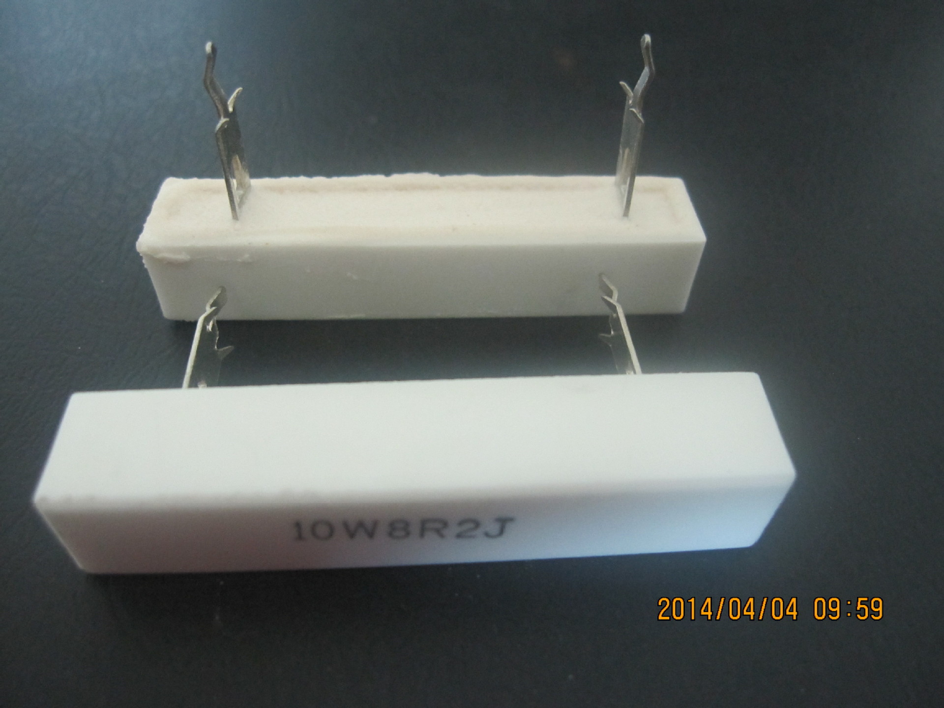 直销供应 10w8r2j立式水泥电阻 水泥均压电阻厂家