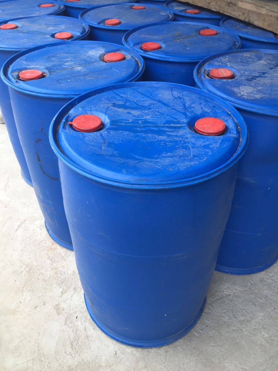 武汉增塑剂专卖氯化石蜡52度液体桶装增塑剂软化剂厂家直销可送货