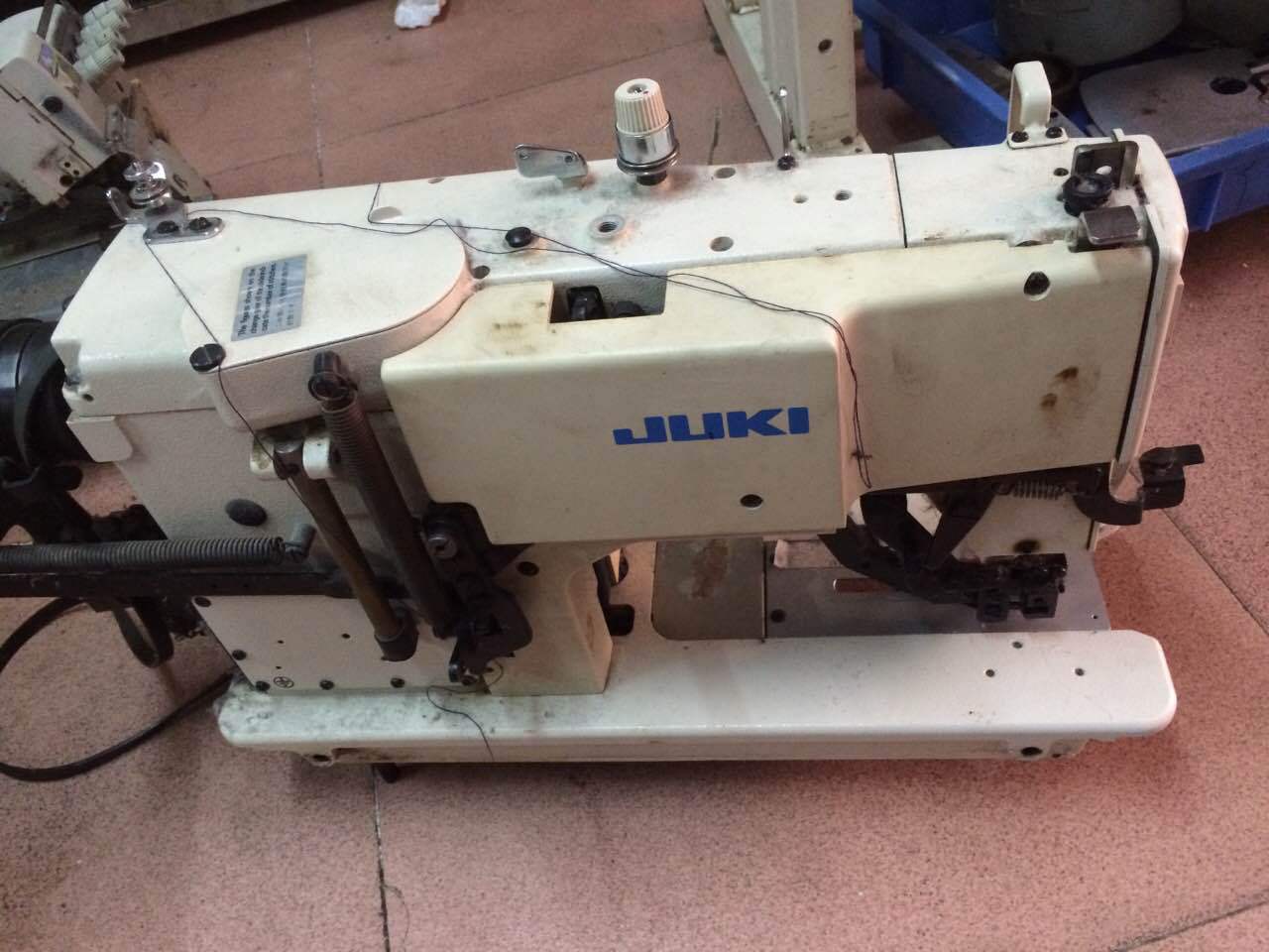 供应二手原装重机781平头锁眼机 工业直眼机 扭门车服装设备