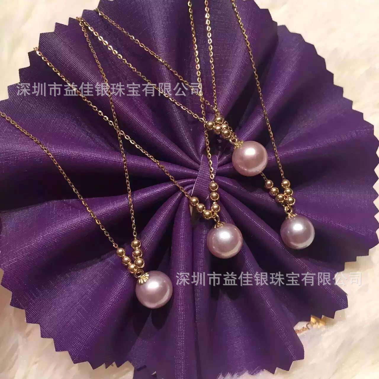 珍珠大小有8mm,也有9~10mm的珍珠颜色有白色,紫色