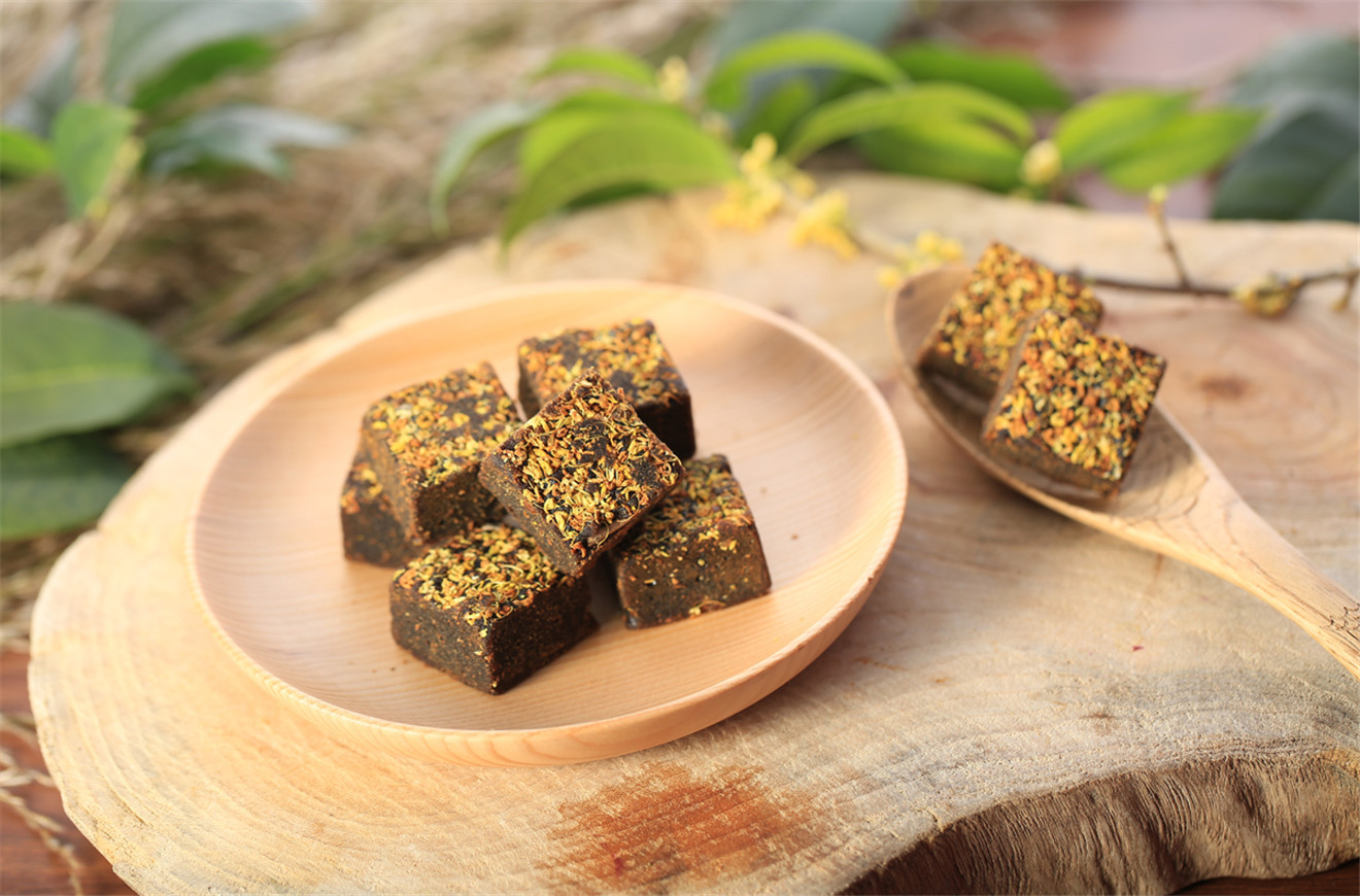 厂家批发手工法熬制 1箱25斤 土红糖 桂花黑糖 古法红糖 可贴牌