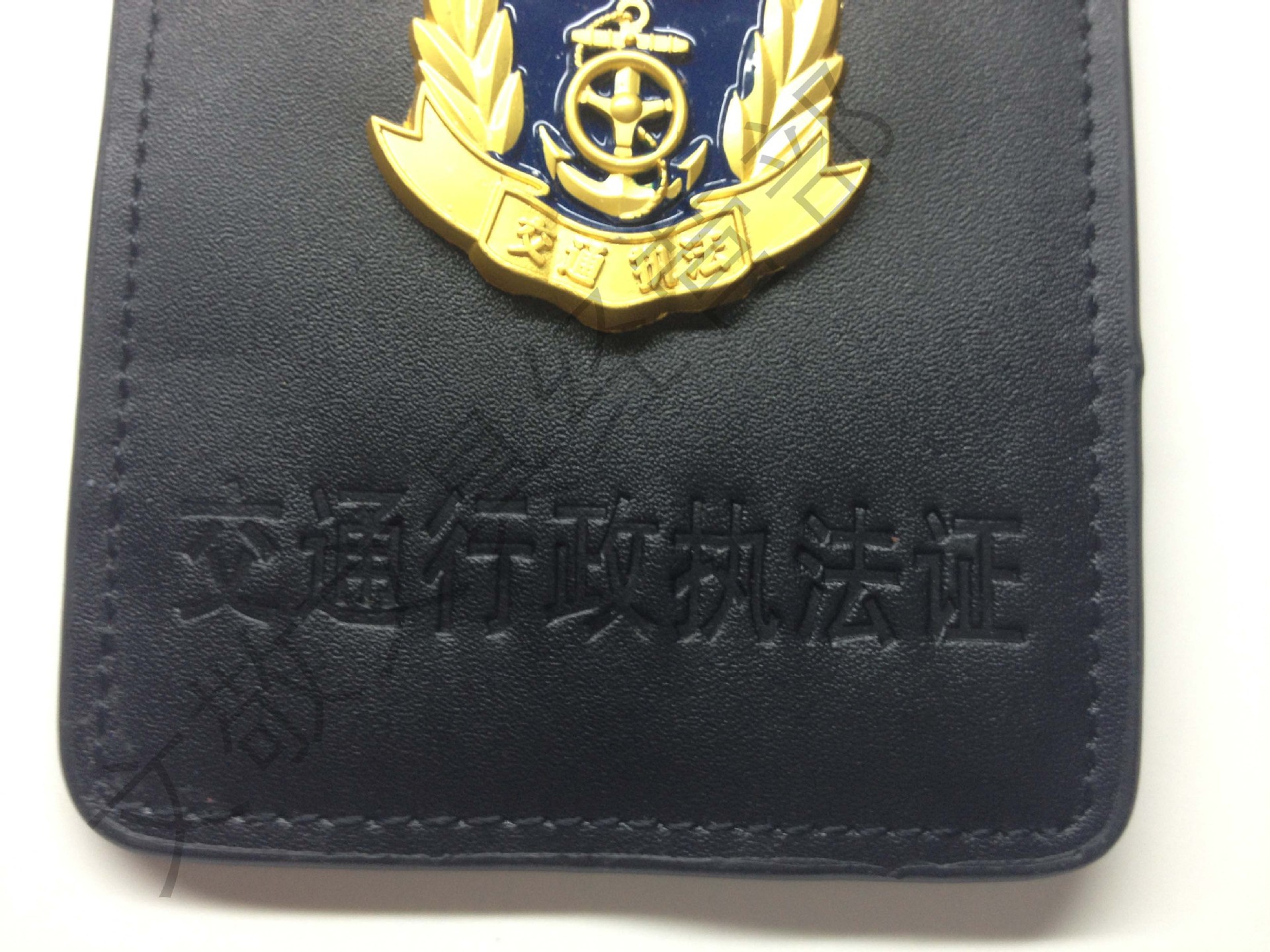 2016新款真皮黑色证件夹 时尚商务交通局通用徽章政法 【工作证】