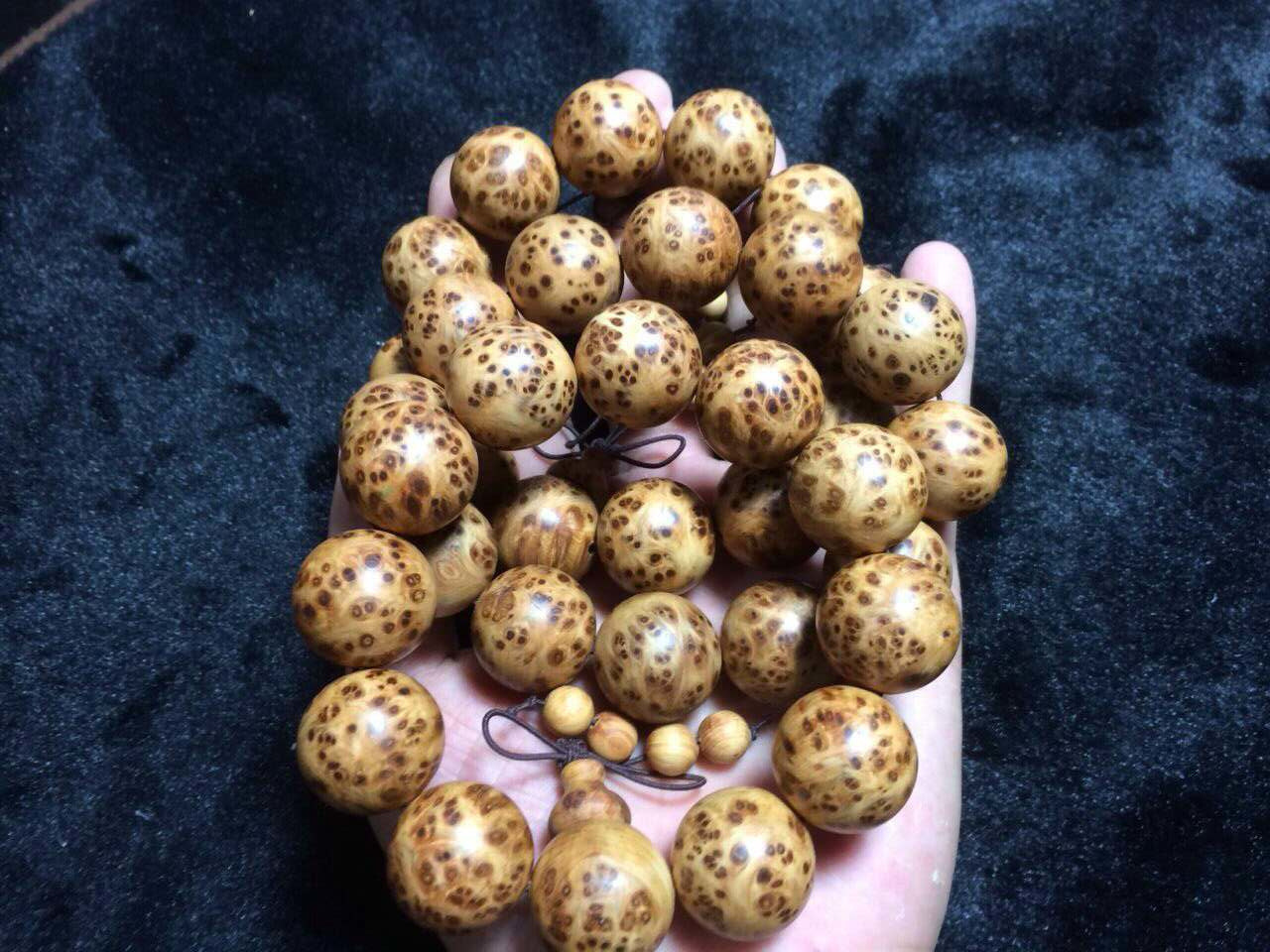 2015爆款 太行崖柏手串 精品高油性黄金底雀眼 爆满瘤疤.