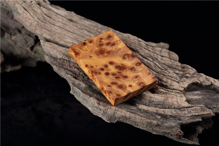 【爆款】太行山崖柏无事牌 木质汽车挂件 满瘤疤雀眼平安无事牌